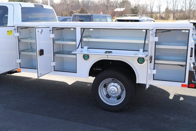 New 2026 RAM 5500 Tradesman w/ Chrome Appearance Group image 9