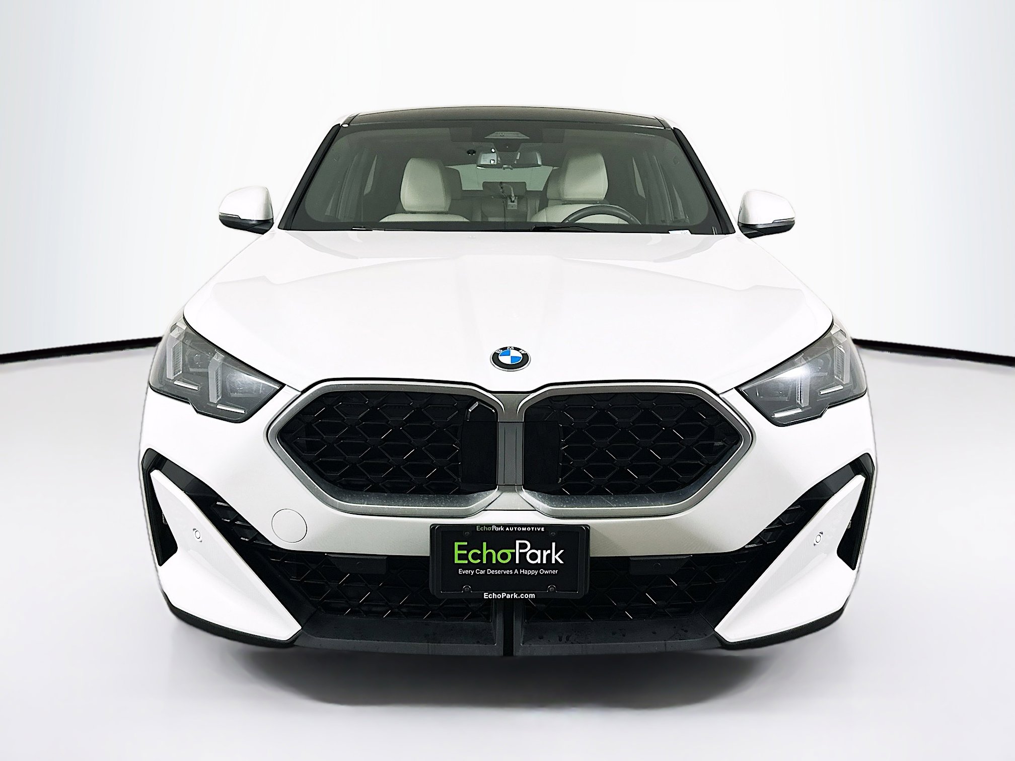 Used 2025 BMW X2 xDrive28i image 2