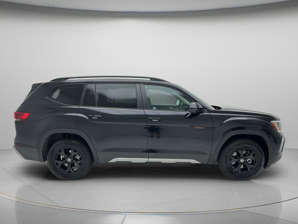 Used 2026 Volkswagen Atlas Peak Edition AWD/4WD image 4
