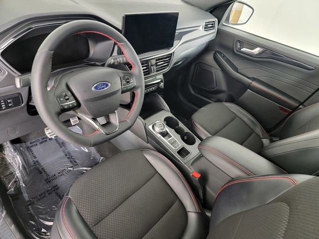 Used 2024 Ford Escape ST-Line w/ Tech Pack #1 AWD/4WD image 12