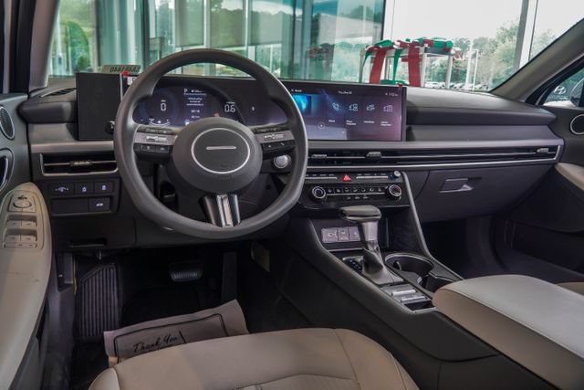 Certified 2025 Hyundai Sonata SE FWD image 15