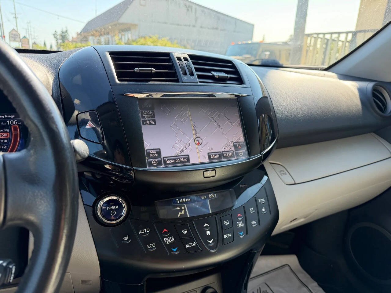 Used 2014 Toyota RAV4 EV FWD image 14