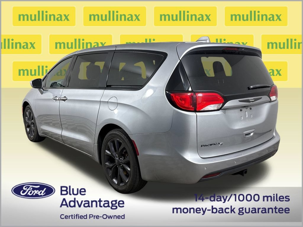 Used 2018 Chrysler Pacifica Touring Plus w/ S Appearance Package FWD image 10