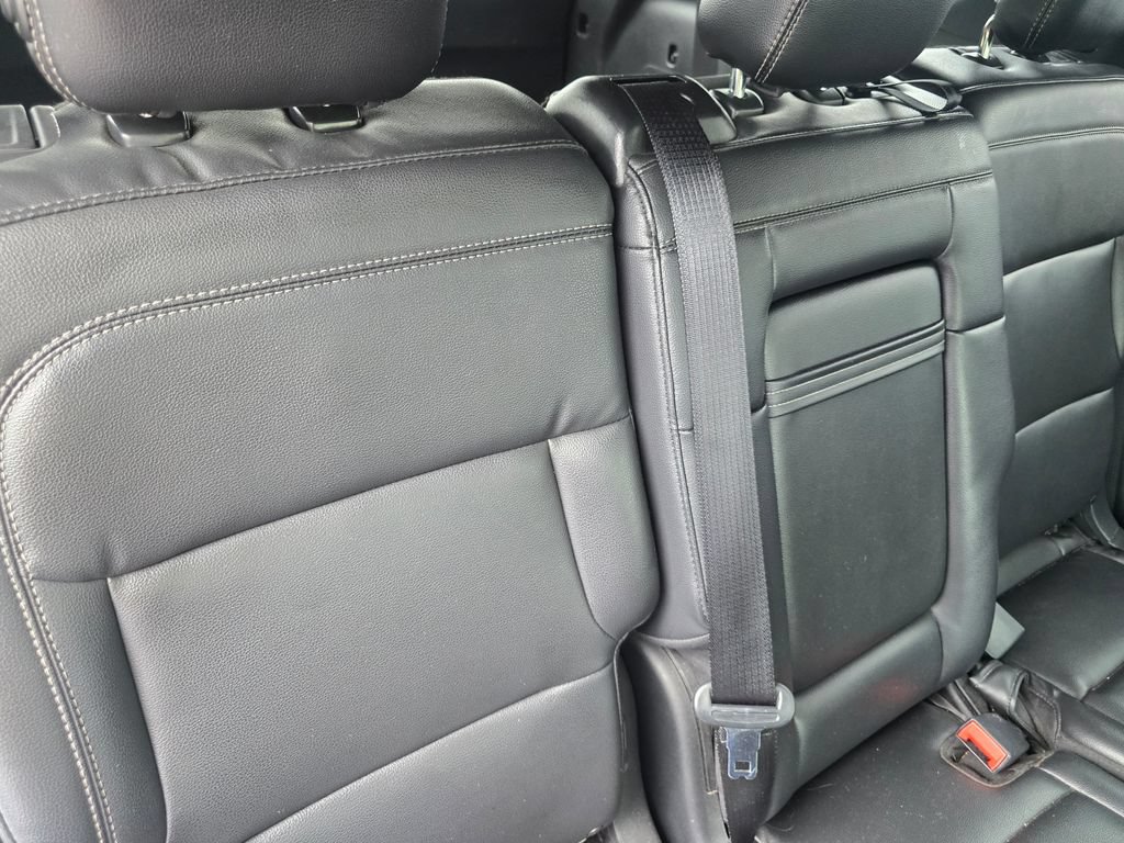 Used 2020 Ford Explorer XLT w/ Equipment Group 202A AWD/4WD image 13