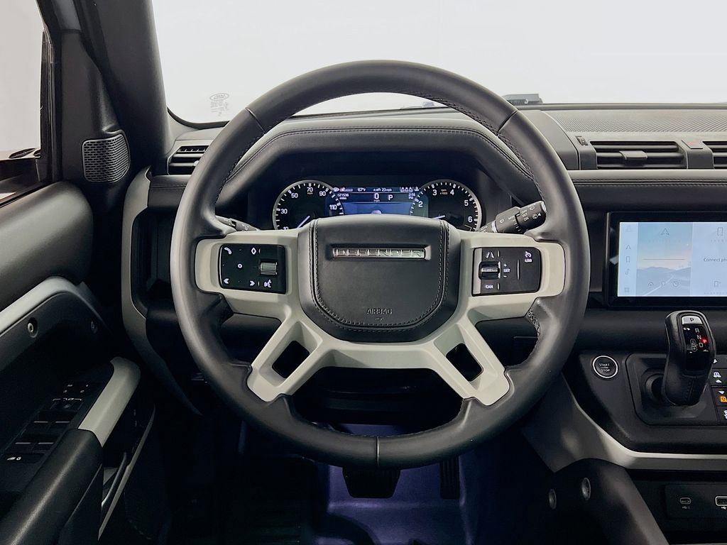 Used 2023 Land Rover Defender 110 X-Dynamic SE image 11