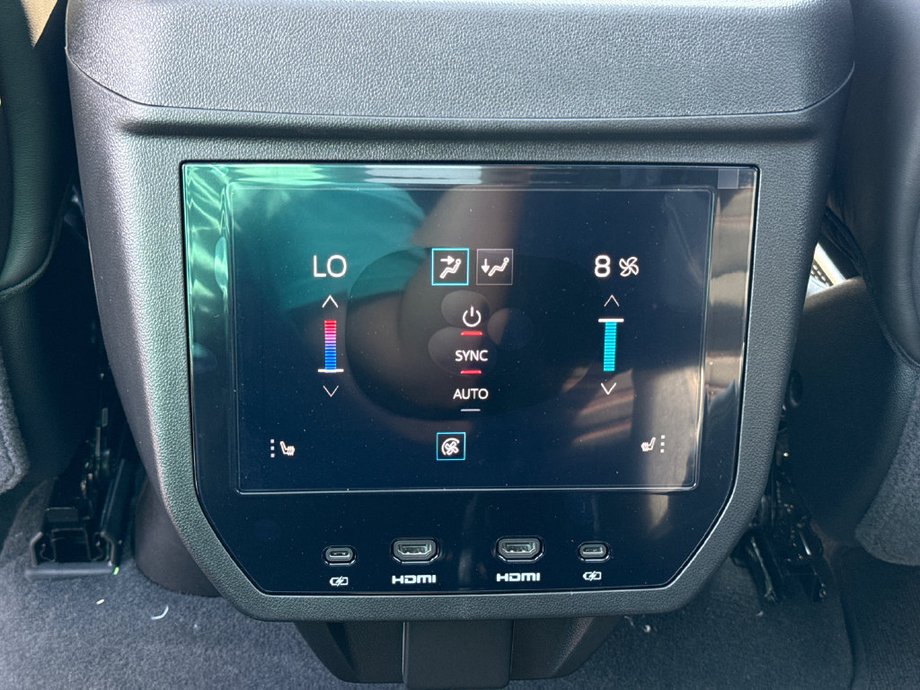 New 2026 GMC Yukon AT4 Ultimate AWD/4WD image 29