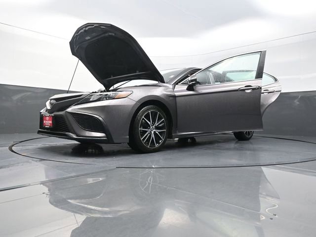 Used 2024 Toyota Camry SE FWD image 43