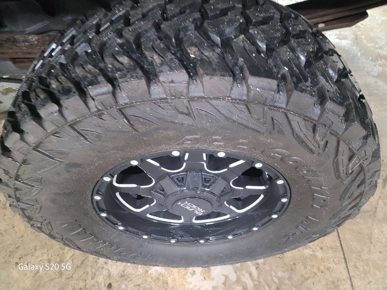 Used 2015 Ford F250 XL w/ Snow Plow Prep Package image 12