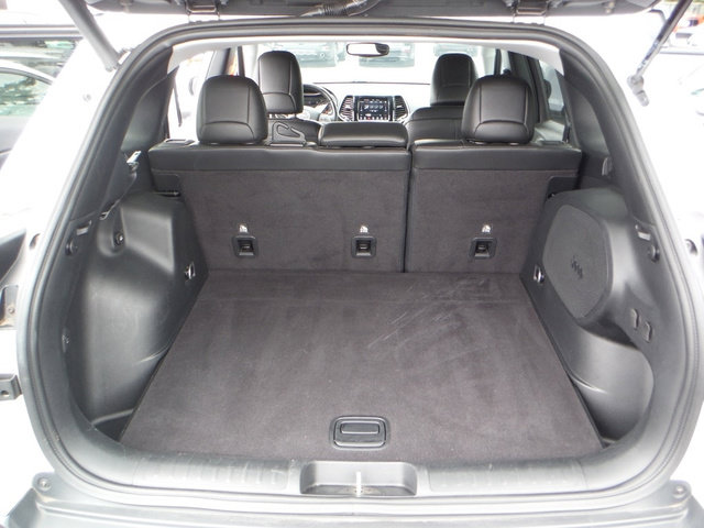 Used 2020 Jeep Cherokee Limited AWD/4WD image 40