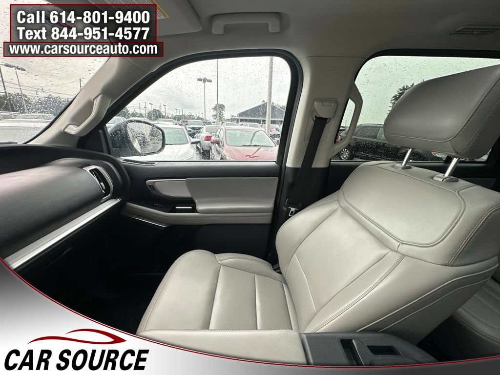 Used 2025 Ford Expedition Max Active AWD/4WD image 17