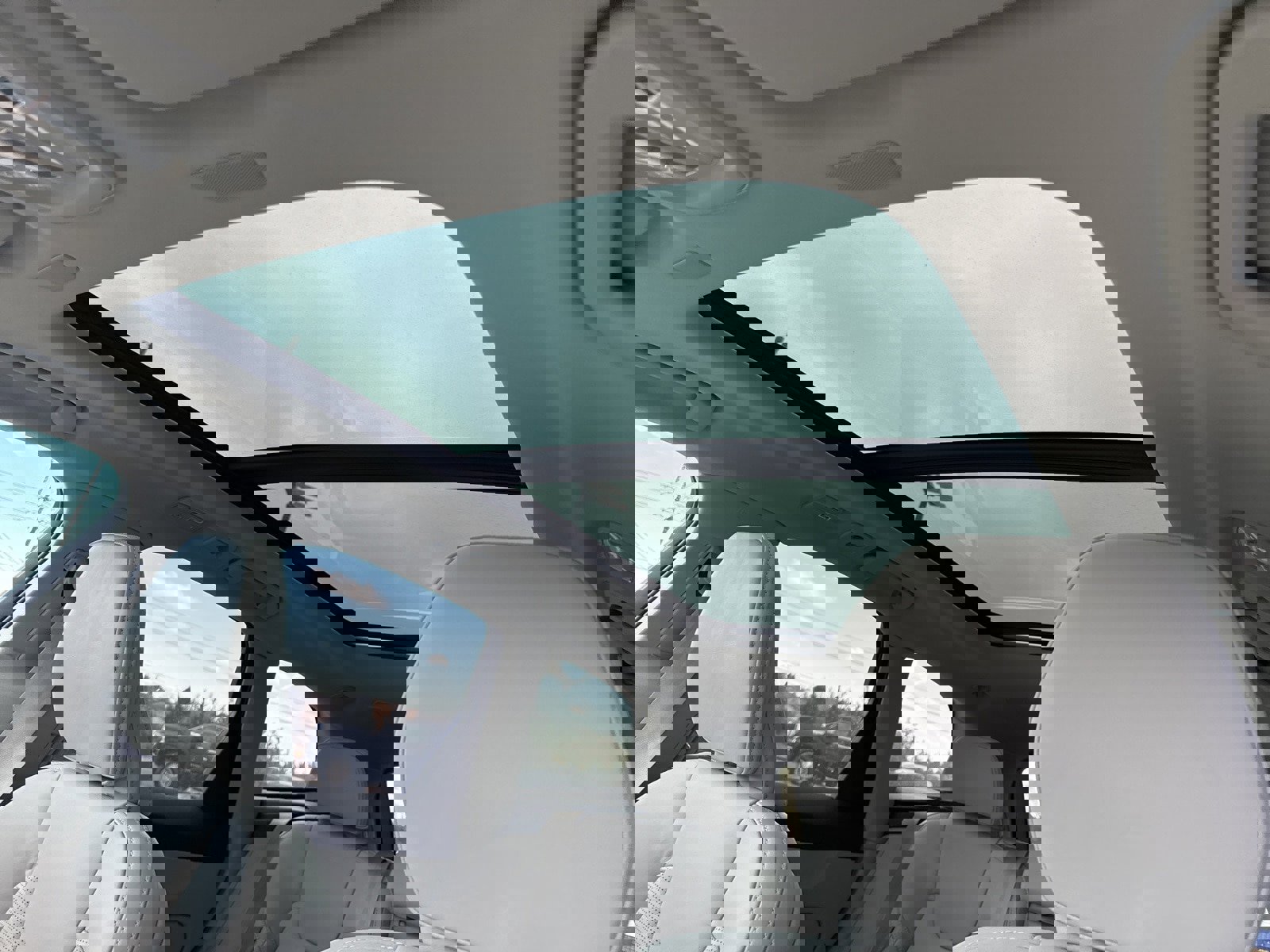 New 2026 Volvo XC60 B5 Ultra w/ Protection Package Premier image 27