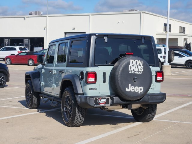 Used 2024 Jeep Wrangler Unlimited Sport AWD/4WD image 2