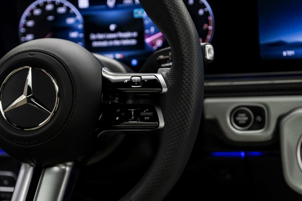 Used 2025 Mercedes-Benz G 550 image 23