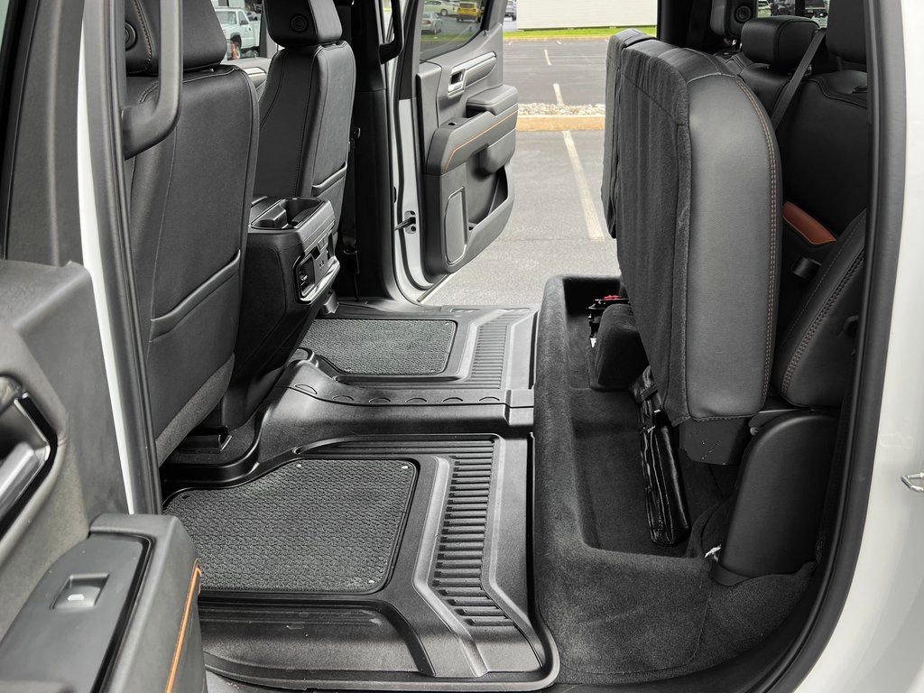 Used 2024 GMC Sierra 1500 AT4 w/ AT4 Preferred Package image 17