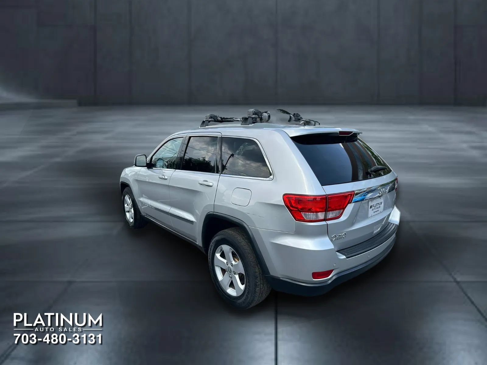 Used 2012 Jeep Grand Cherokee Laredo AWD/4WD image 8
