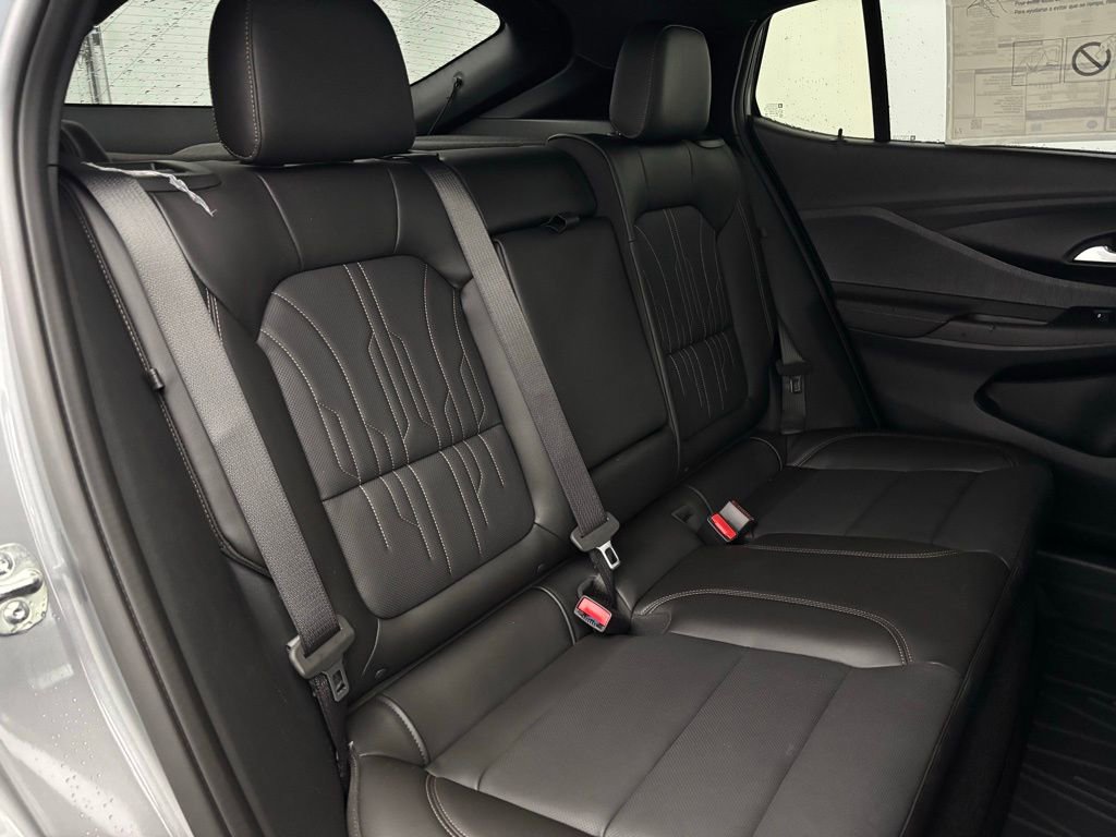 New 2026 Buick Envista Avenir image 38