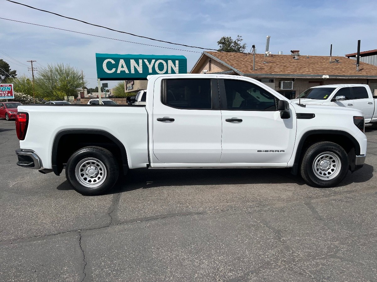 Used 2022 GMC Sierra 1500 Pro w/ Pro Value Package image 3