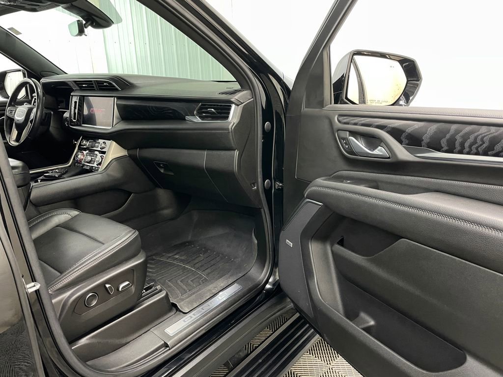 Certified 2022 GMC Yukon Denali w/ Denali Premium Package image 43