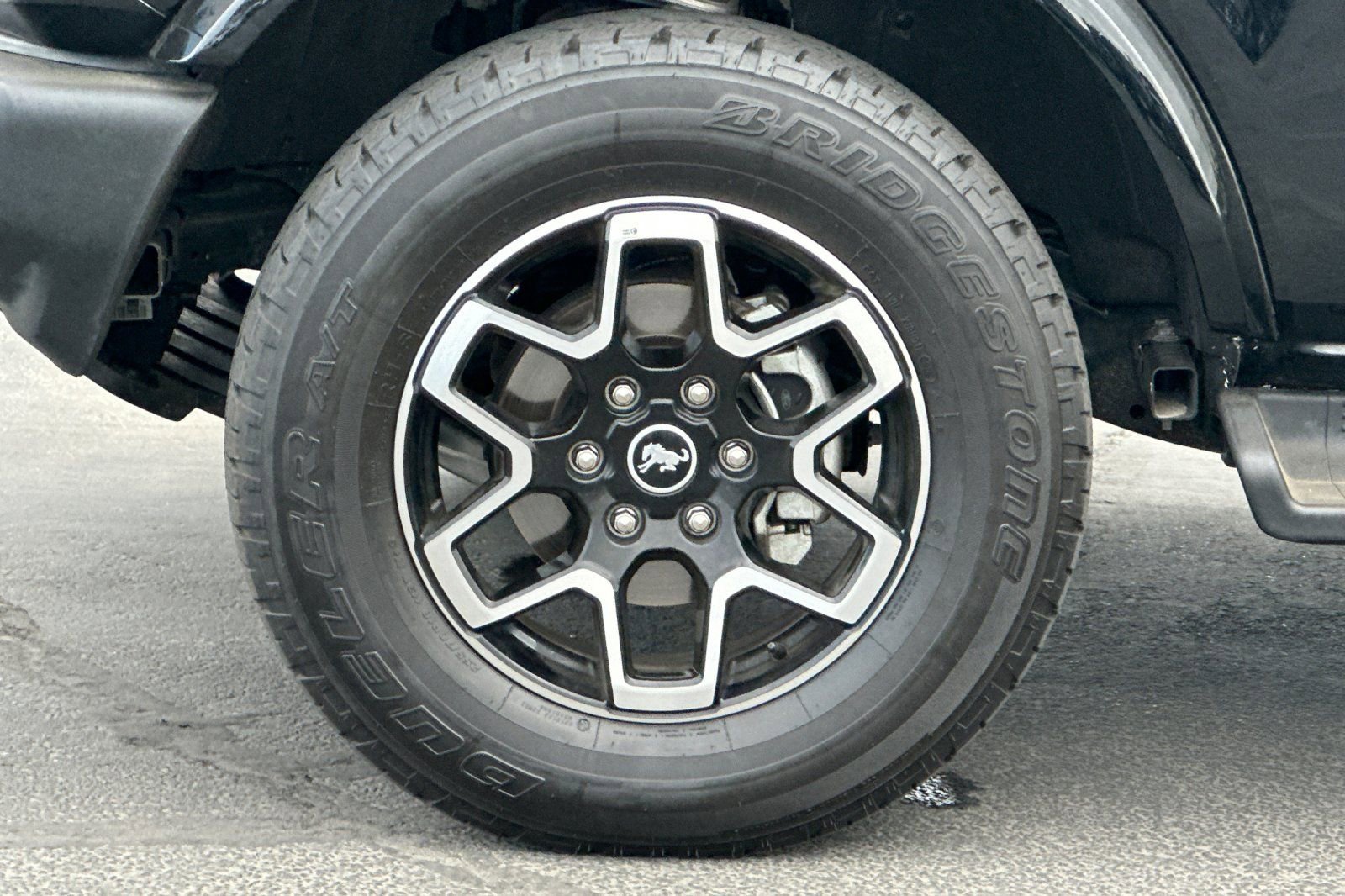 Used 2025 Ford Bronco Outer Banks image 26