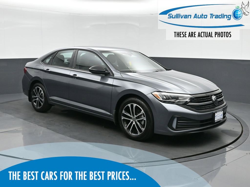 Used 2024 Volkswagen Jetta Sport image 1