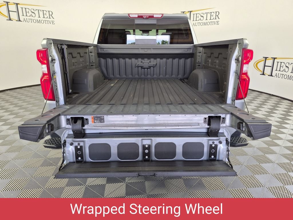 Used 2025 Chevrolet Silverado 1500 High Country AWD/4WD image 36