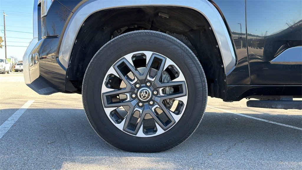 Used 2022 Toyota Tundra Limited image 40