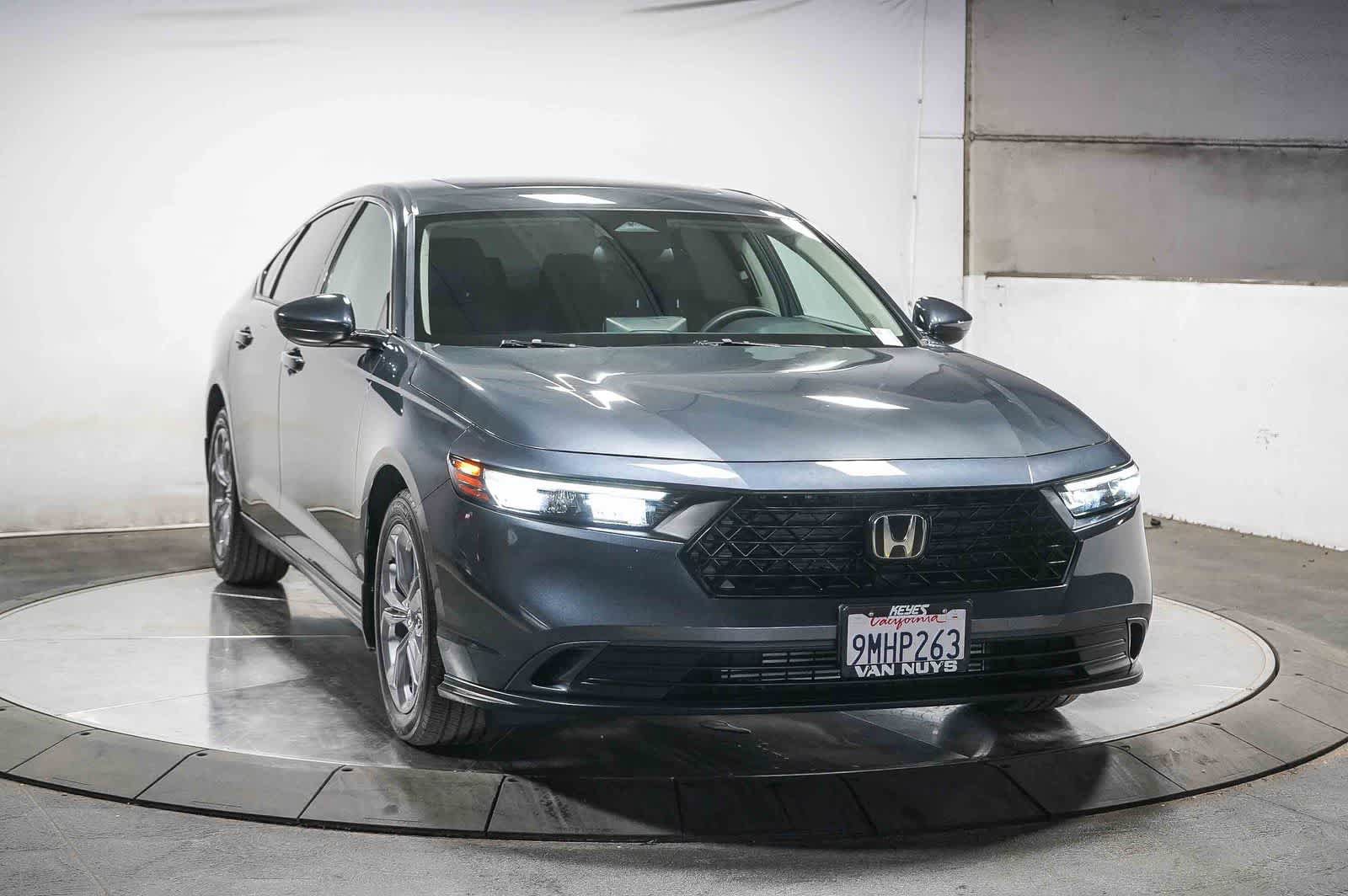 Used 2024 Honda Accord EX image 2