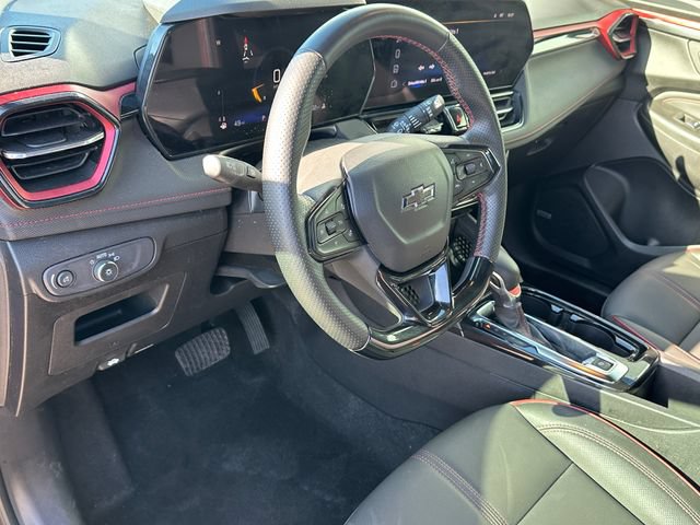 Used 2025 Chevrolet TrailBlazer RS w/ Convenience Package FWD image 18