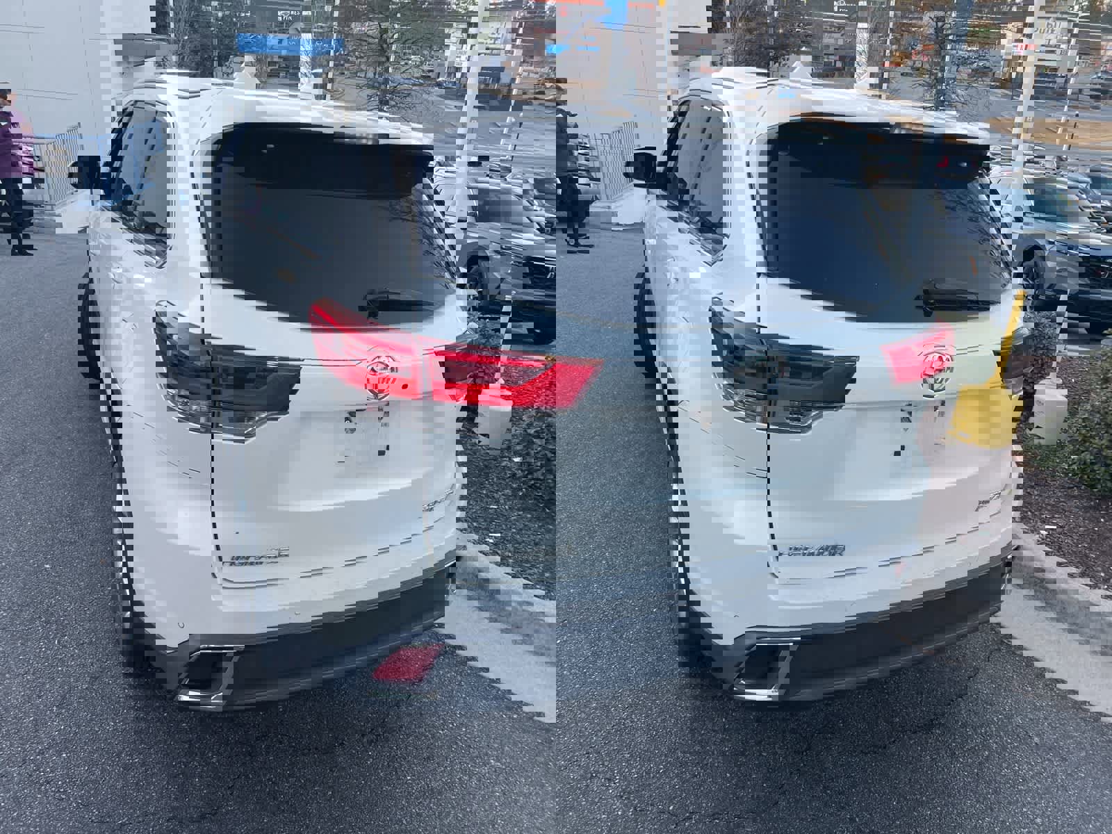 Used 2017 Toyota Highlander Limited image 8