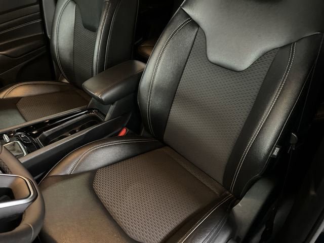 Used 2024 Jeep Compass Latitude w/ Altitude Special Edition image 18