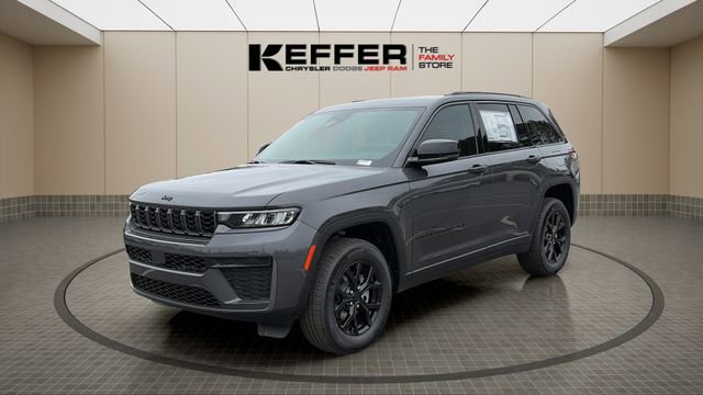 New 2026 Jeep Grand Cherokee Altitude image 1