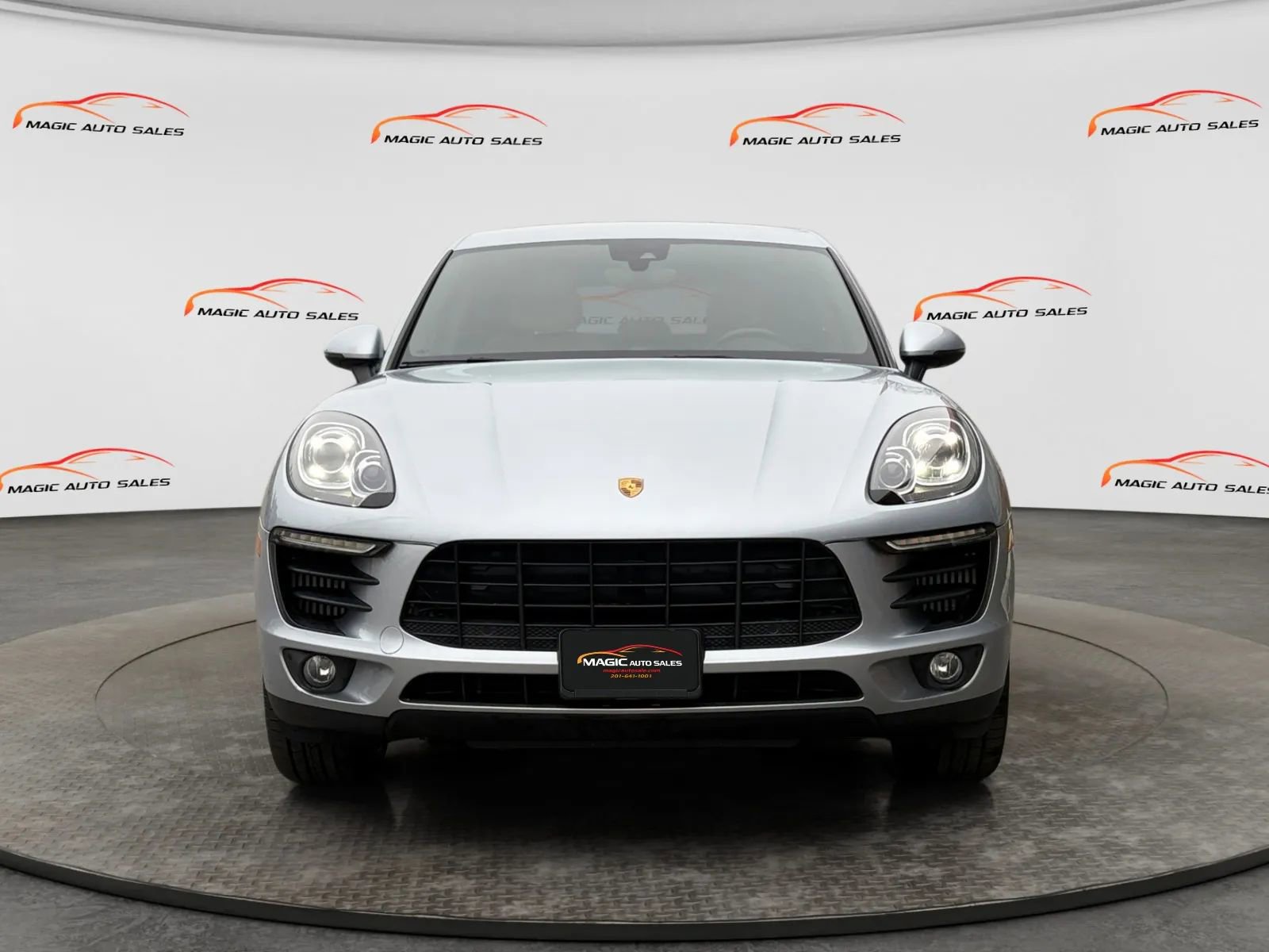 Used 2017 Porsche Macan S AWD/4WD image 3