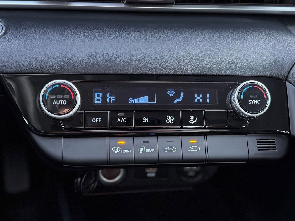 Used 2022 Hyundai Elantra SEL image 11