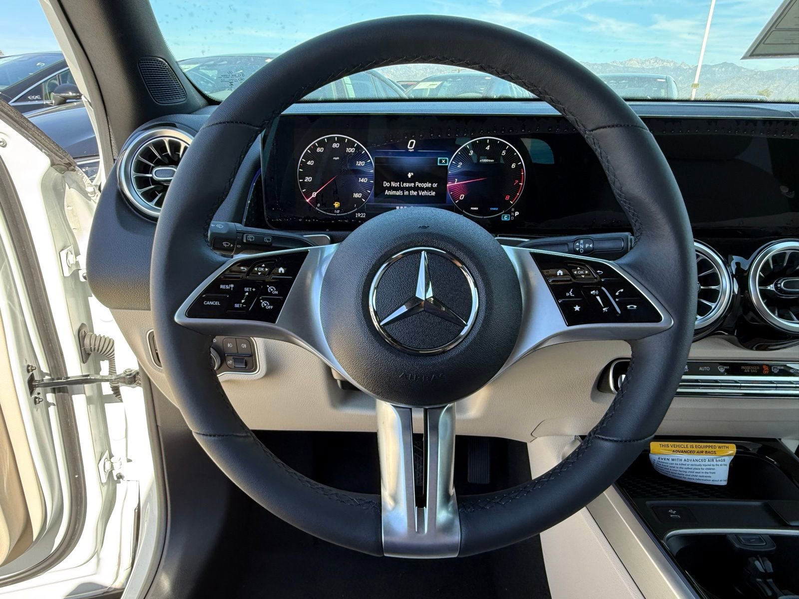 New 2025 Mercedes-Benz GLB 250 image 18