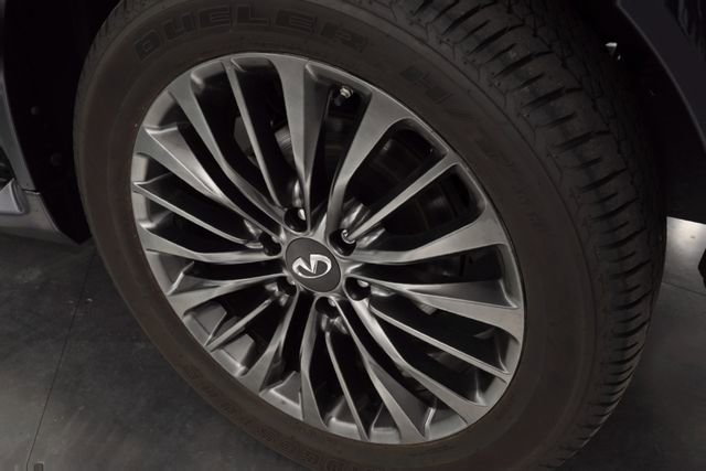 Used 2024 INFINITI QX80 Sensory image 9