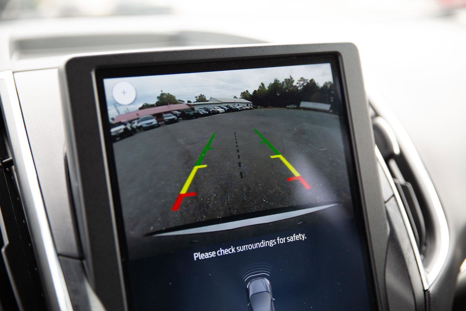 Used 2024 Ford Edge Titanium image 17