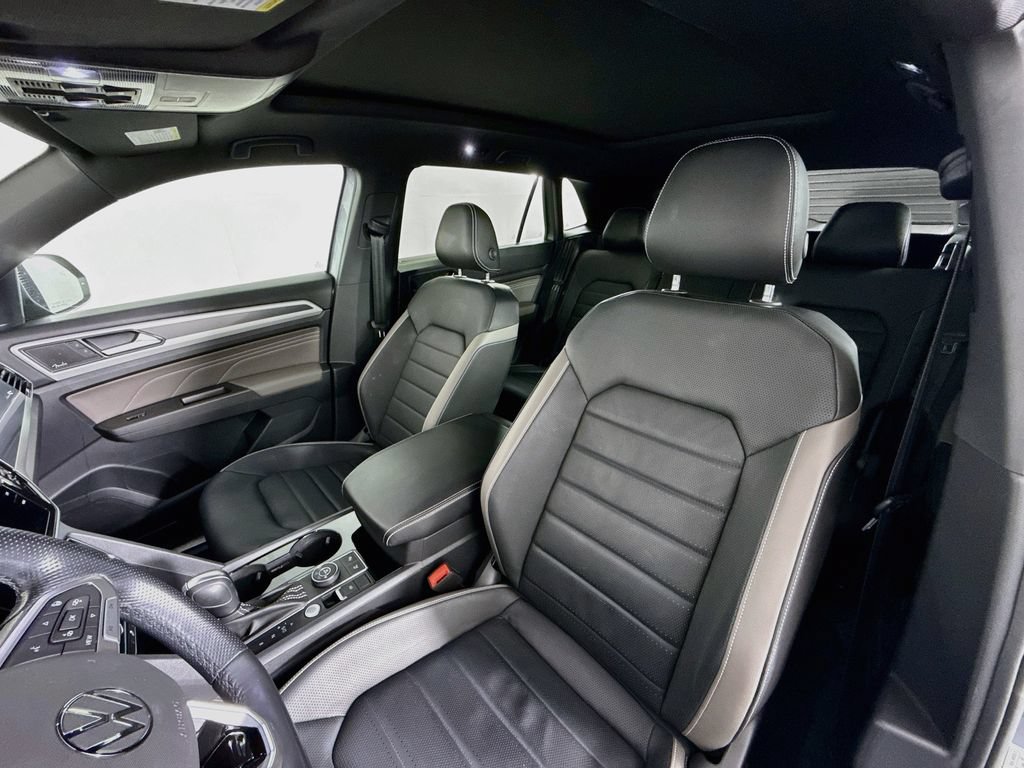 Used 2023 Volkswagen Atlas Cross Sport SEL Premium R-Line AWD/4WD image 5