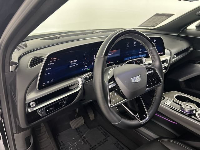 Used 2023 Cadillac Lyriq 2WD image 10
