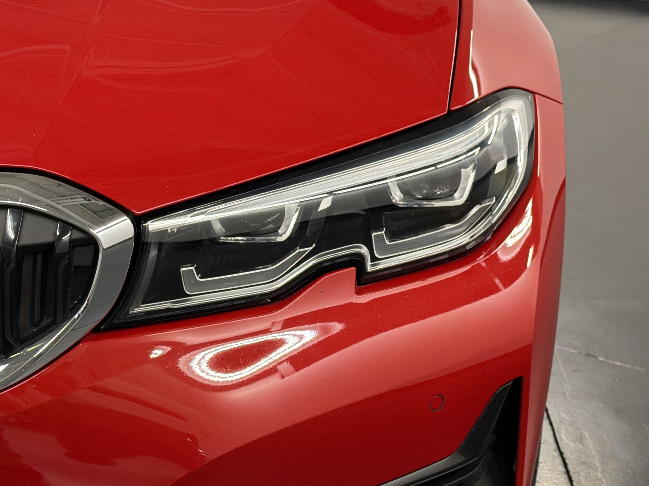 Used 2022 BMW 330i Sedan w/ Driving Assistance Package image 11