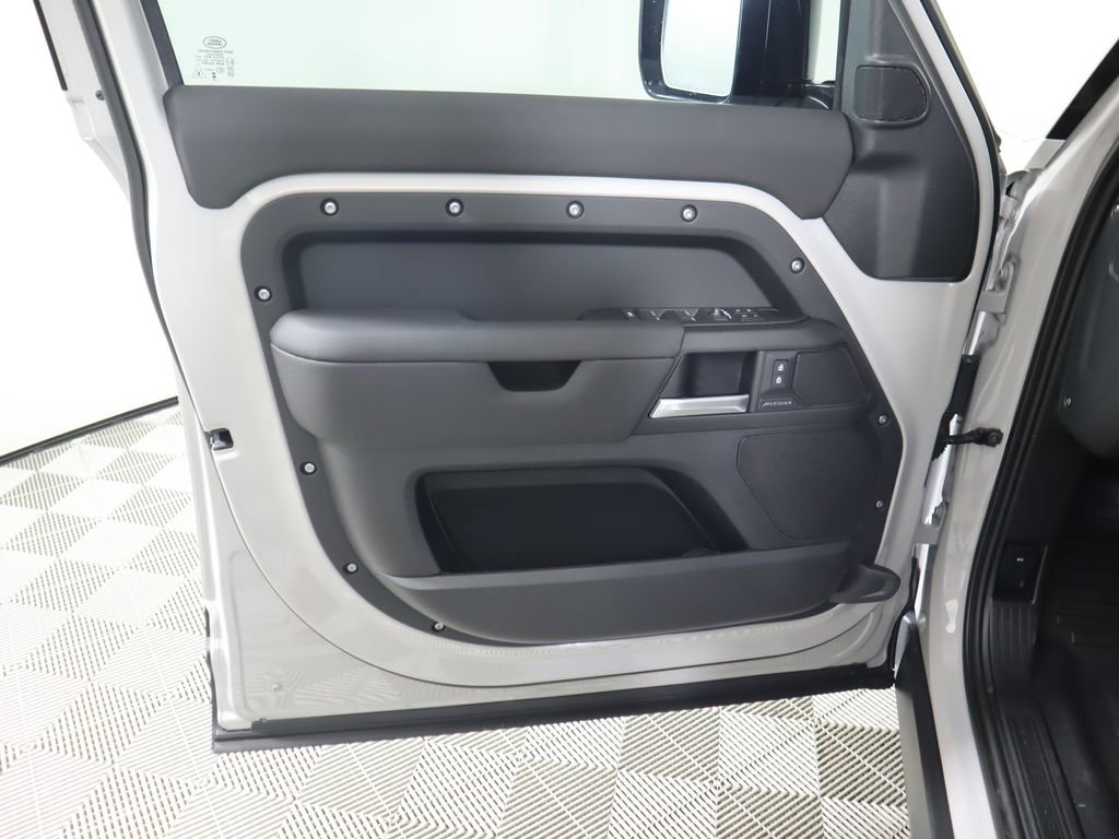 New 2026 Land Rover Defender 110 S image 24