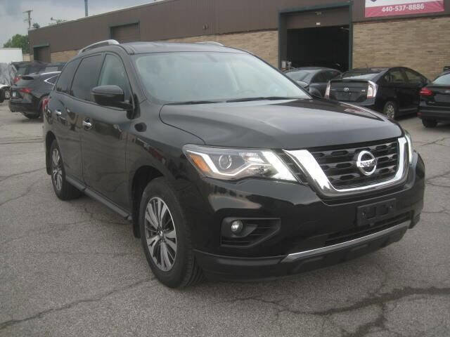 Used 2017 Nissan Pathfinder SV w/ SV Cold Weather Package image 3