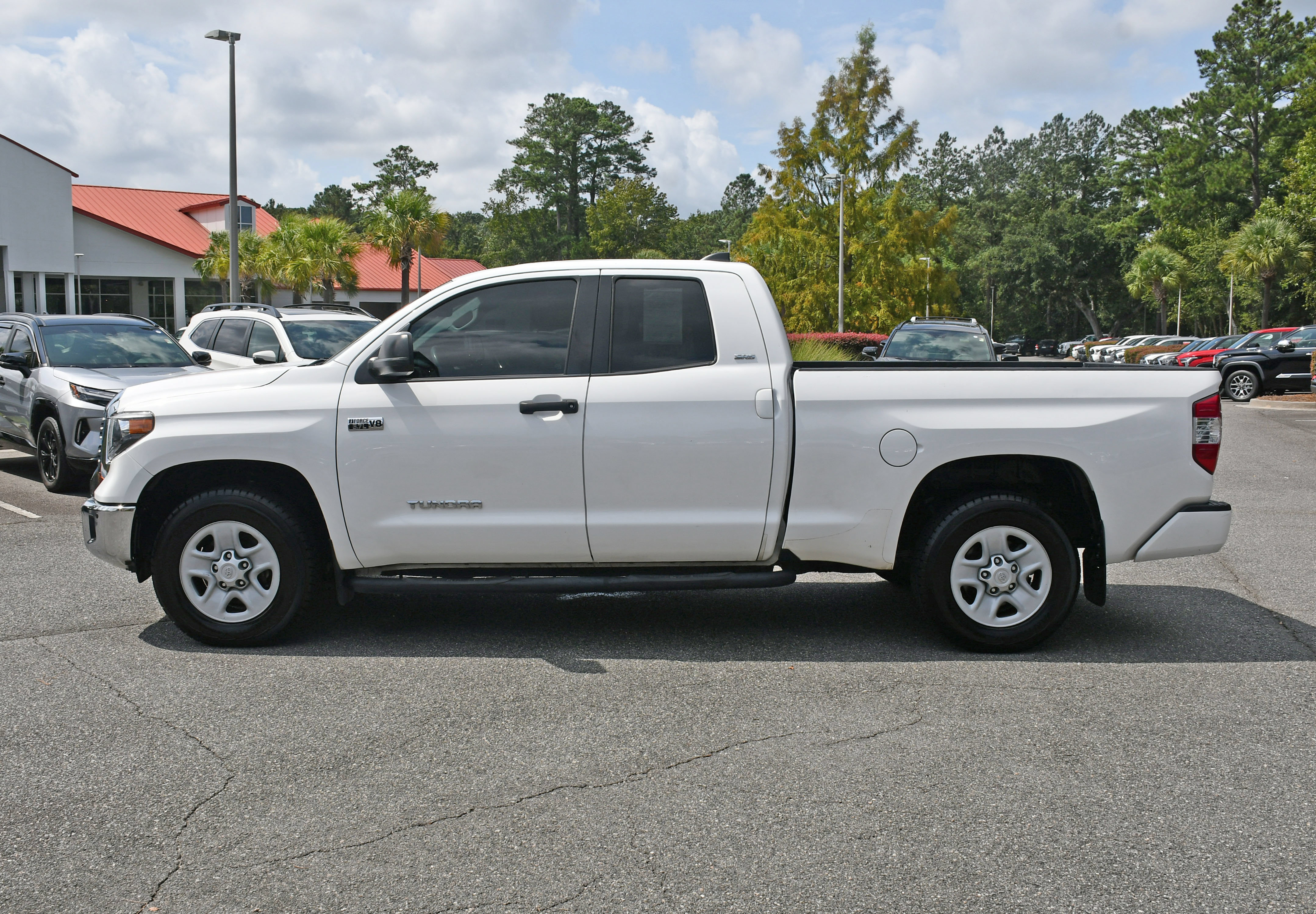 Used 2021 Toyota Tundra SR5 RWD image 2