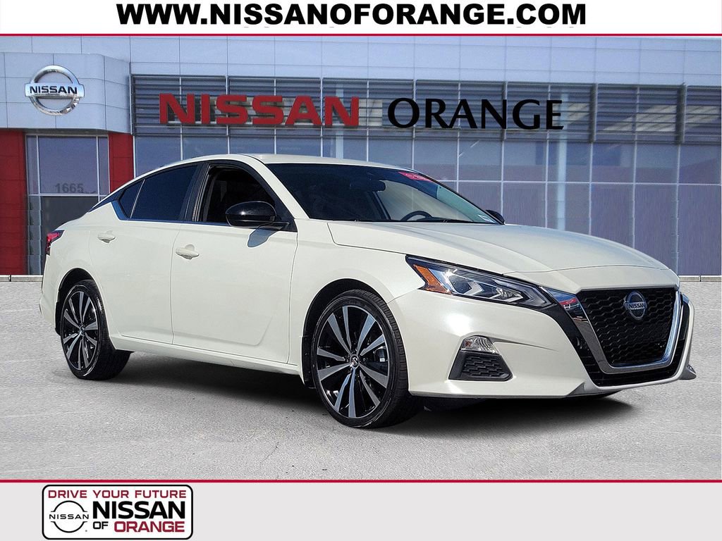 Certified 2022 Nissan Altima 2.5 SR image 1