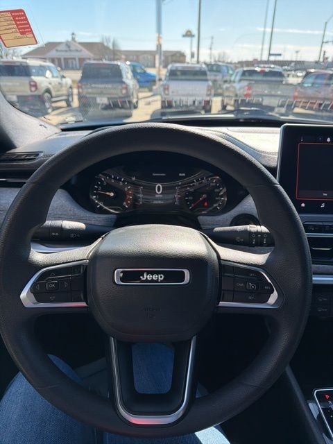 Used 2024 Jeep Compass Sport image 22