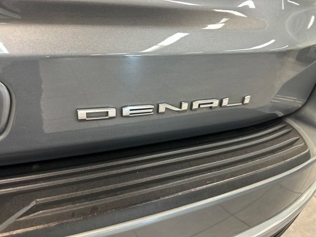 Used 2022 GMC Yukon XL Denali AWD/4WD image 10