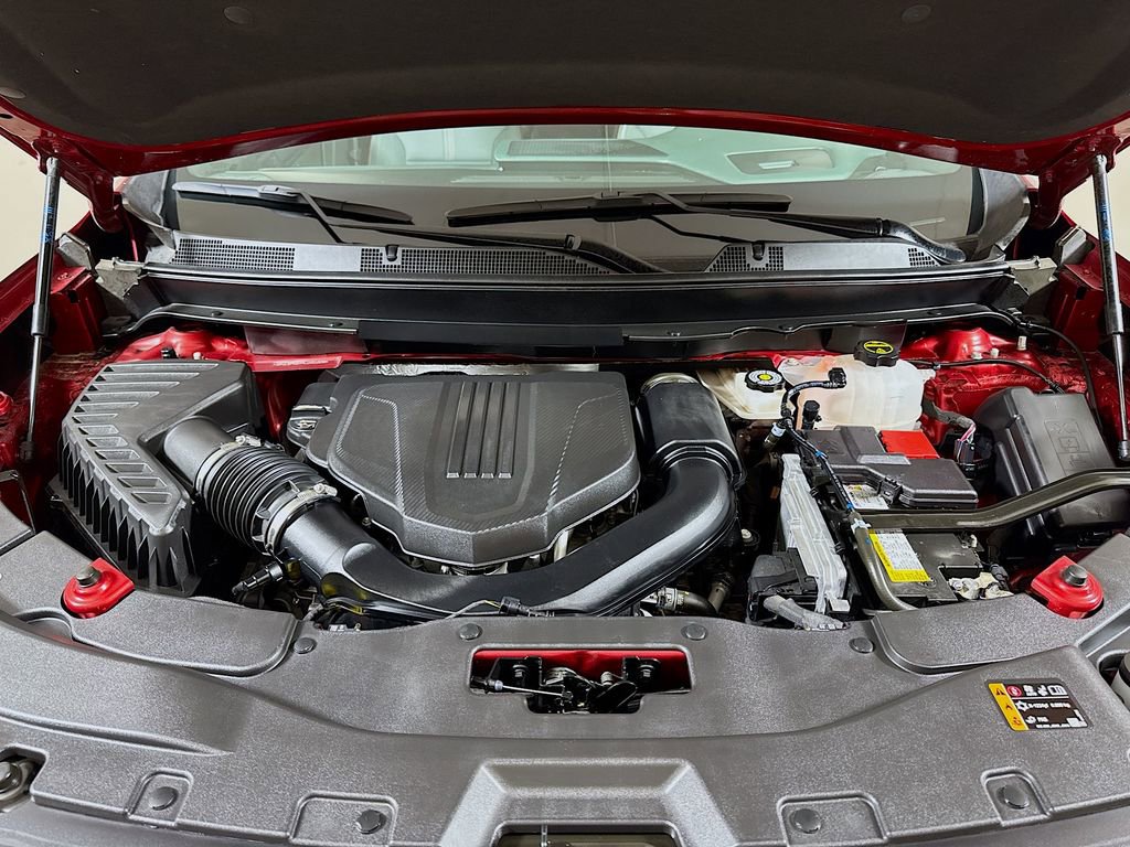 Used 2024 GMC Acadia AT4 w/ LPO, Floor Liner Package image 31