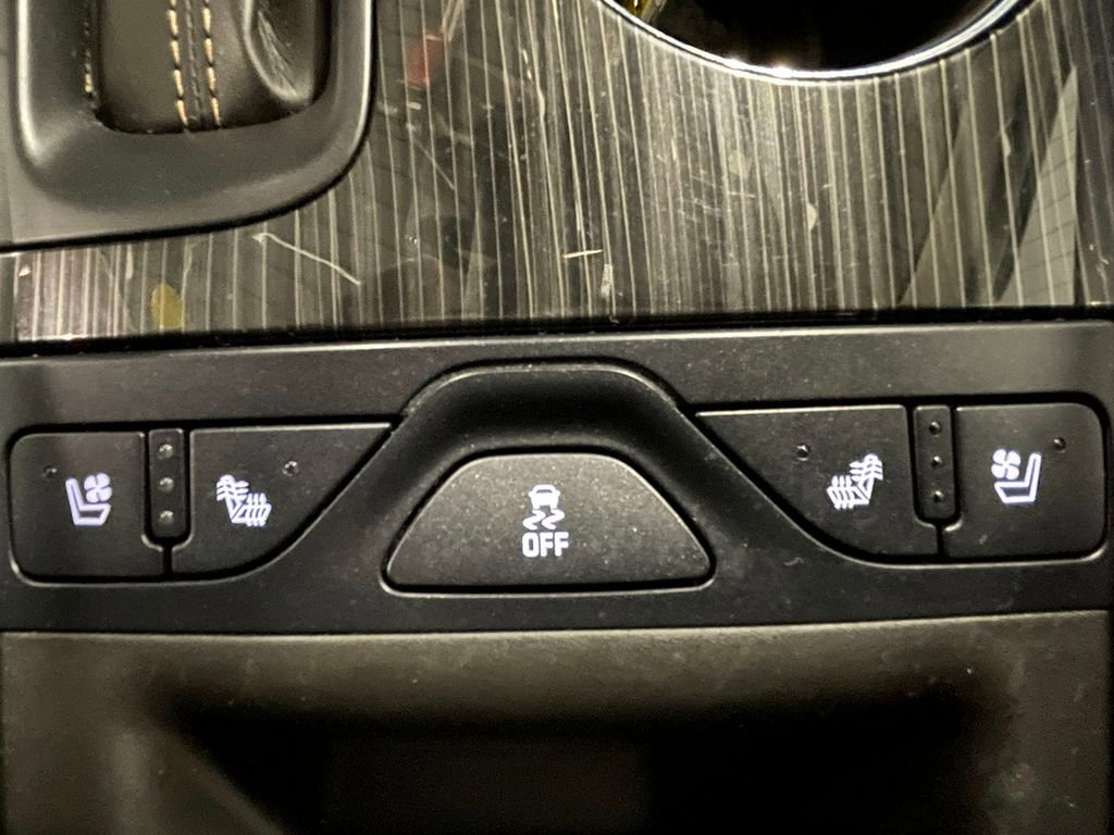 Used 2017 Chevrolet Impala Premier w/ Enhanced Convenience Package image 31