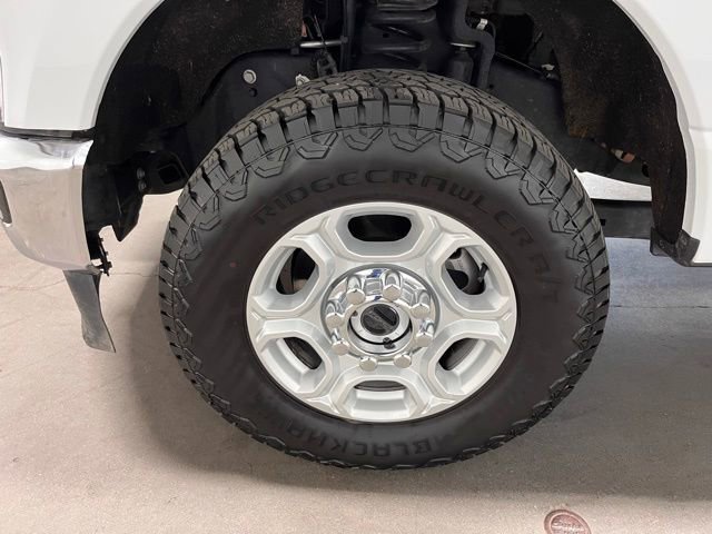 Used 2025 Ford F250 XLT w/ FX4 Off-Road Package image 27