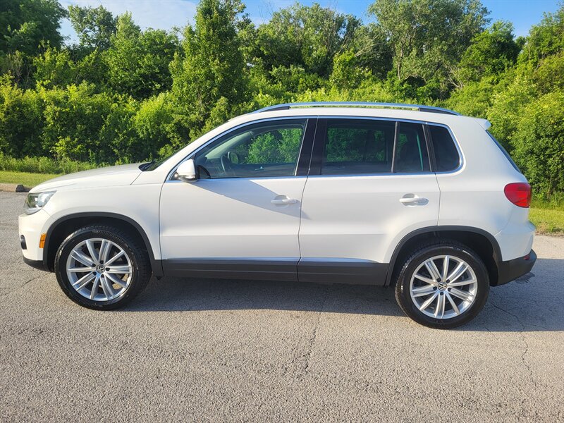 Used 2013 Volkswagen Tiguan SE FWD image 3