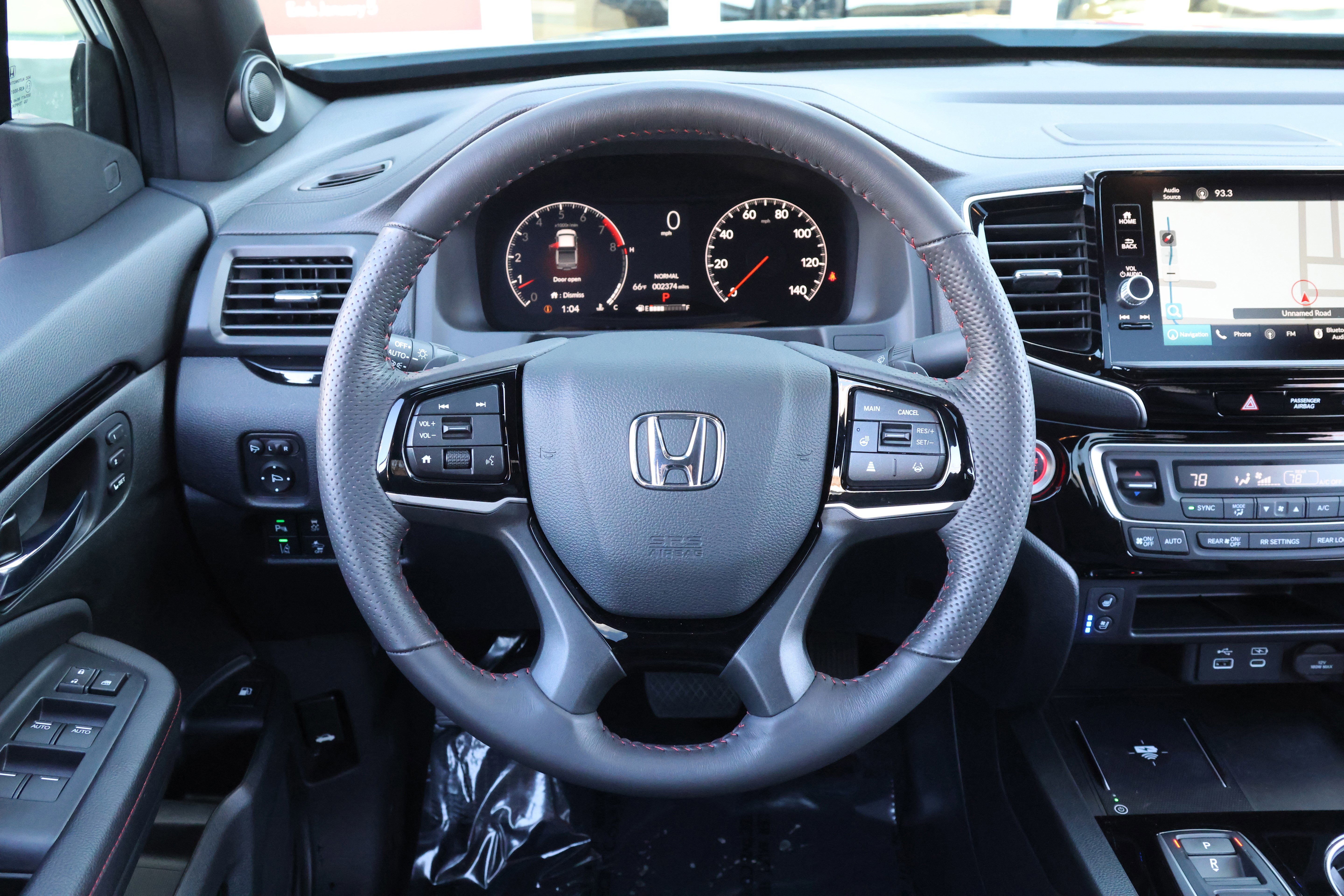 Used 2025 Honda Ridgeline Black Edition image 18